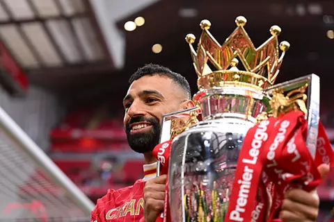 تقارير: محمد صلاح ضمن أبرز 5 مرشحين للفوز بالبالون دور
